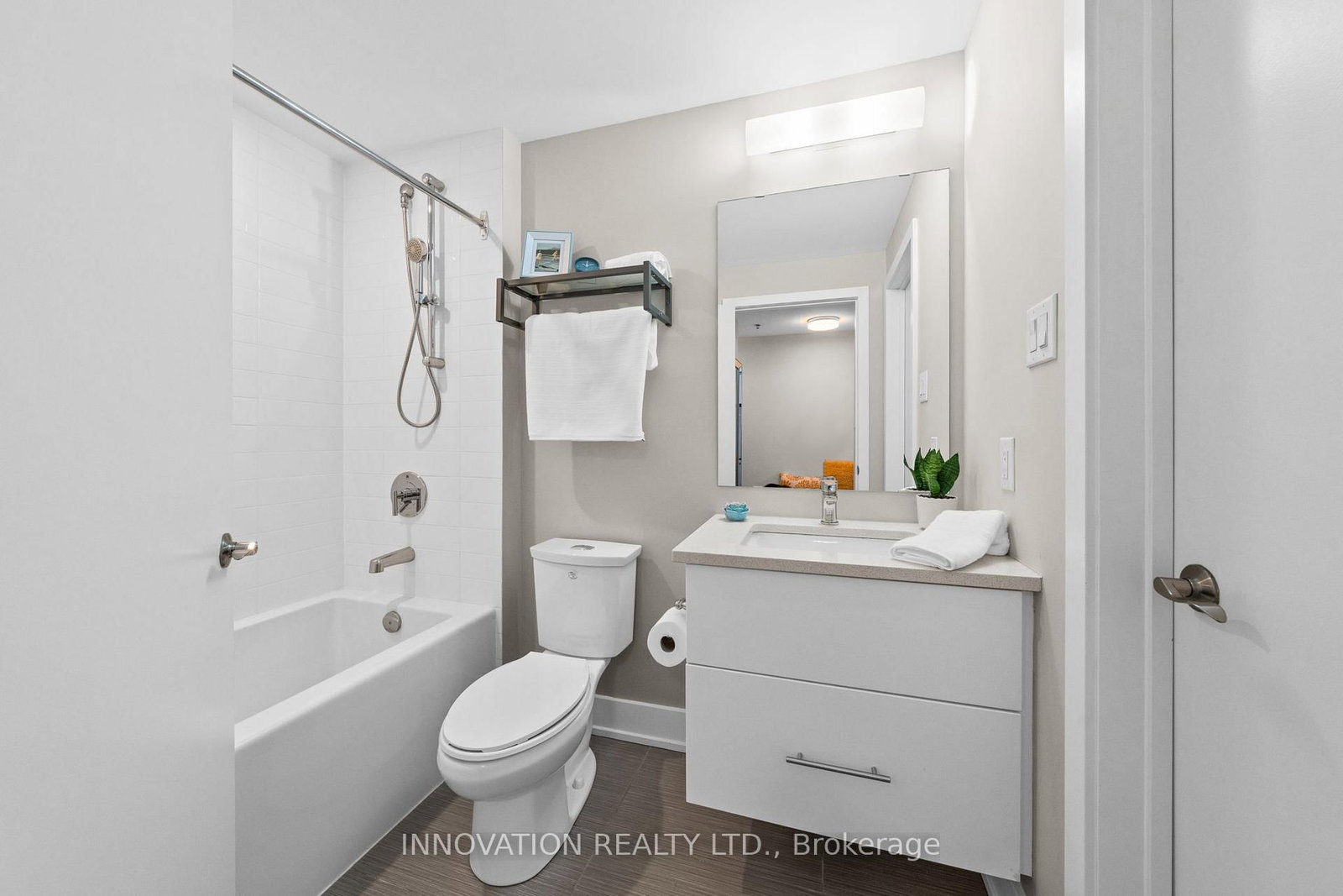 88 Richmond Road, Unit 807 - Photo 29