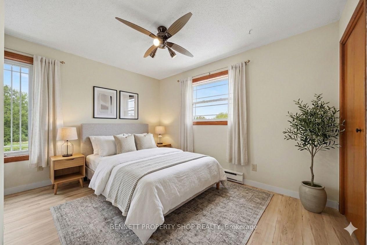 22 Poole Creek Crescent • Stittsville, ON photo 12