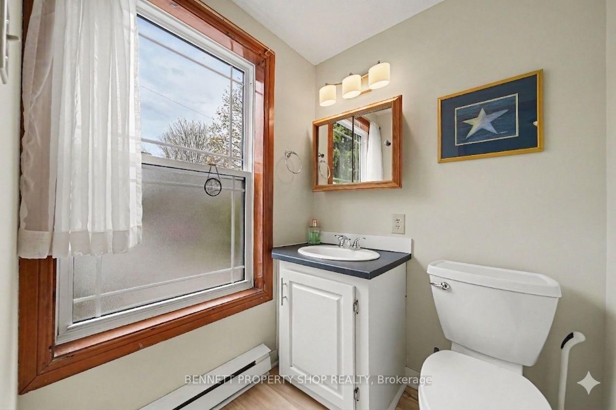 22 Poole Creek Crescent • Stittsville, ON photo 14