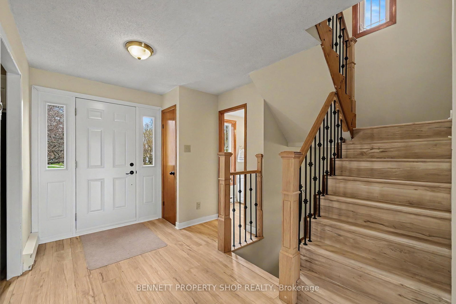 22 Poole Creek Crescent • Stittsville, ON photo 4
