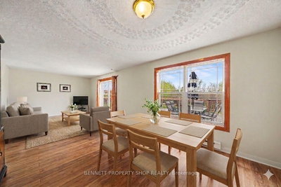 22 Poole Creek Crescent • Stittsville, ON photo 6