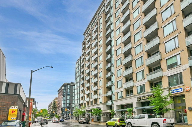 1406 - 238 Besserer Street