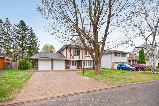 16 Ancona Crescent