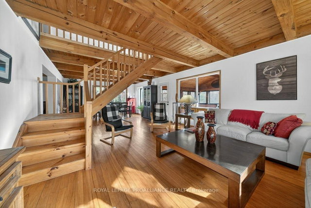 1205 Head Road