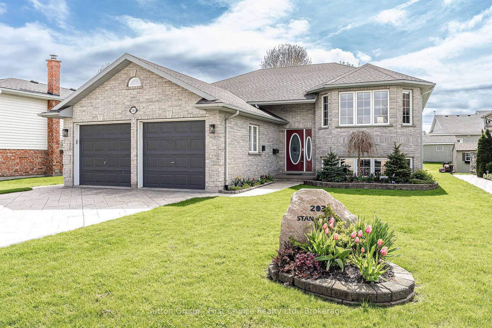 203 Wimpole Street • West Perth, ON photo 2