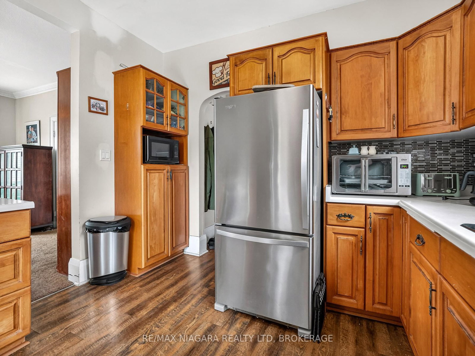 Listing Image 12