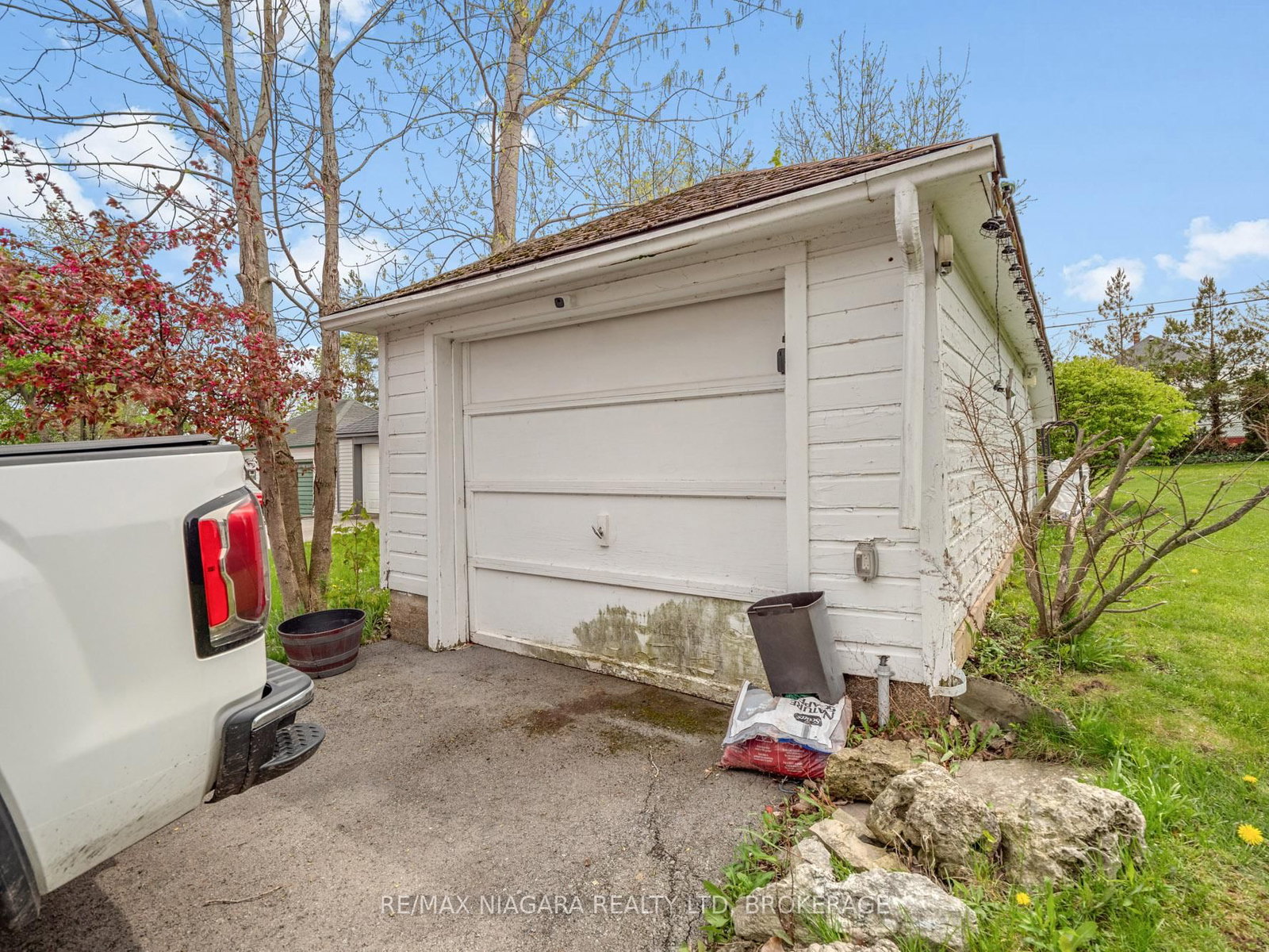 Listing Image 26