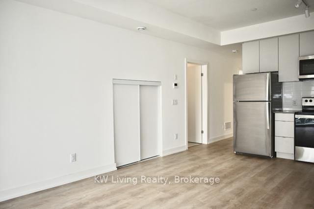 206C - 16 Melbourne Ave, St. Catharines, L2P 3J8 | Image 3