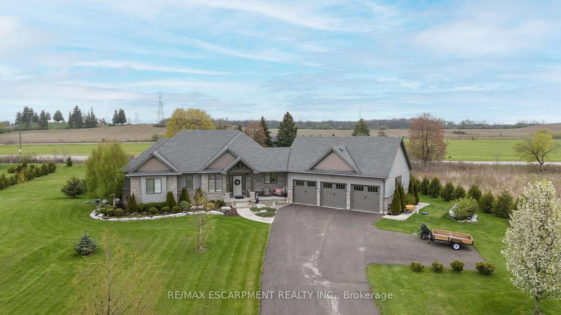6 Macneil Crt, Brantford, Ontario