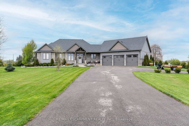 6 Macneil Court
