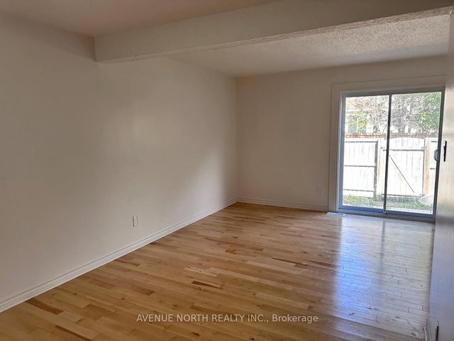 25 - 1460 Foxwell Street