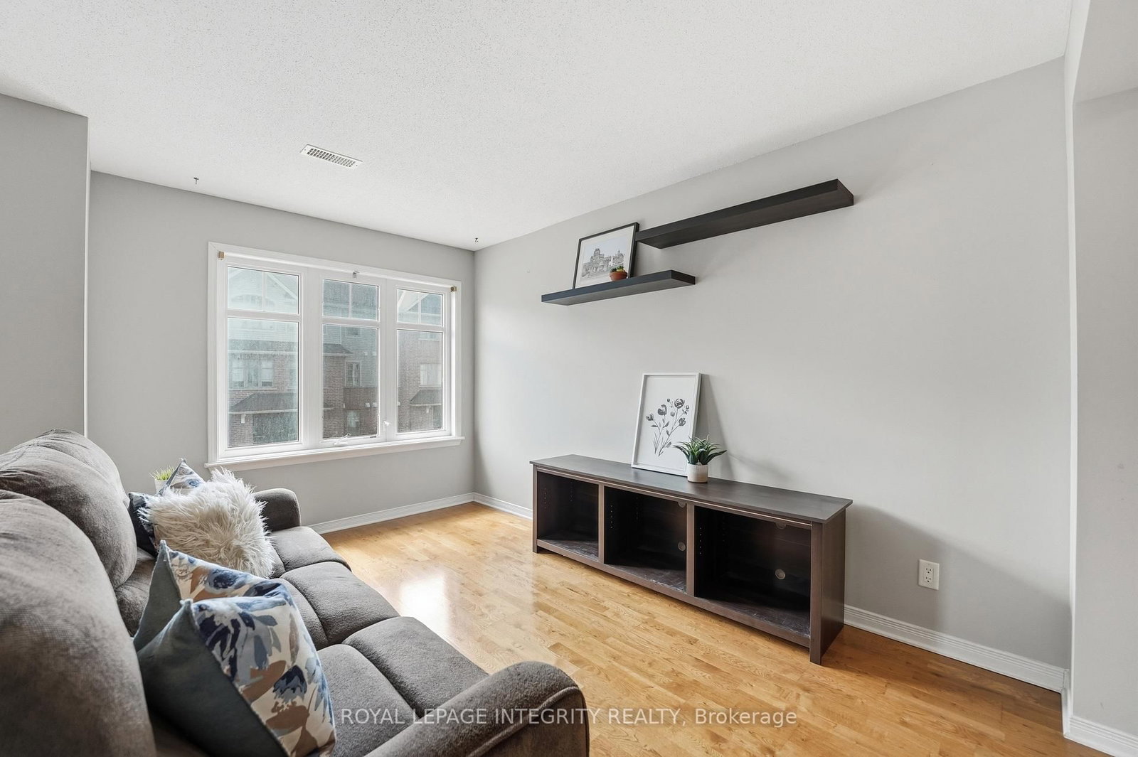 642 Reardon Private, Unit 11 - Photo 10