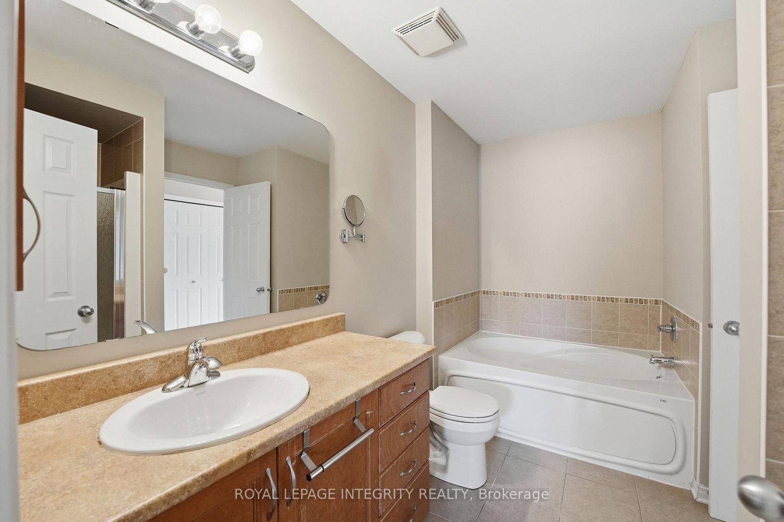 642 Reardon Private, Unit 11 - Photo 23