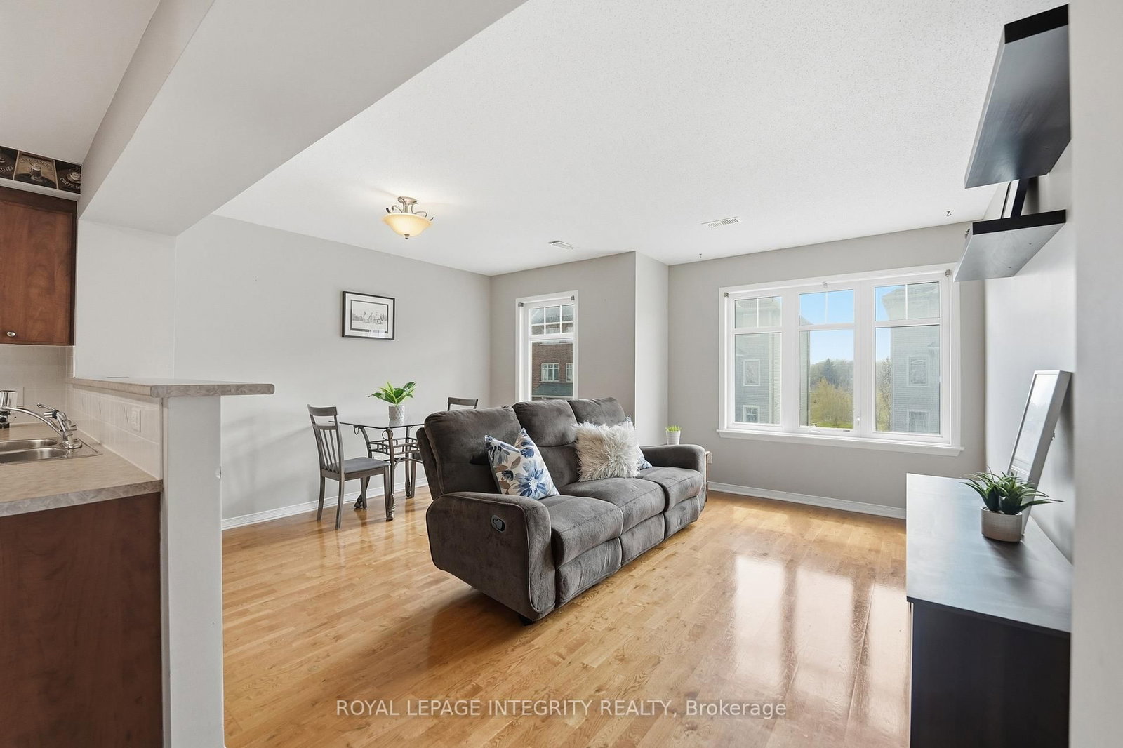 642 Reardon Private, Unit 11 - Photo 8