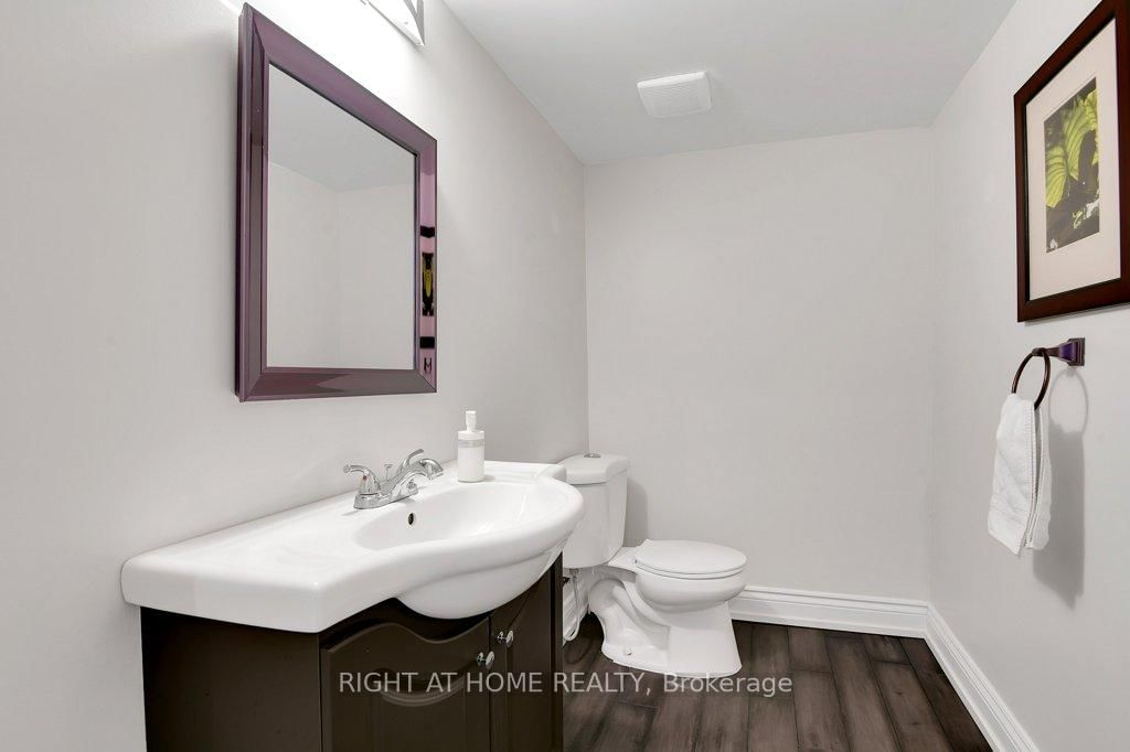 33 SPUR Avenue • Ottawa, ON photo 18