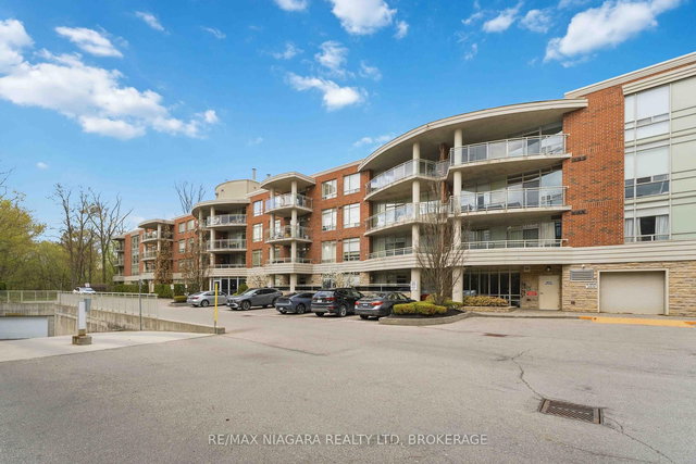107 - 125 Wilson Street W