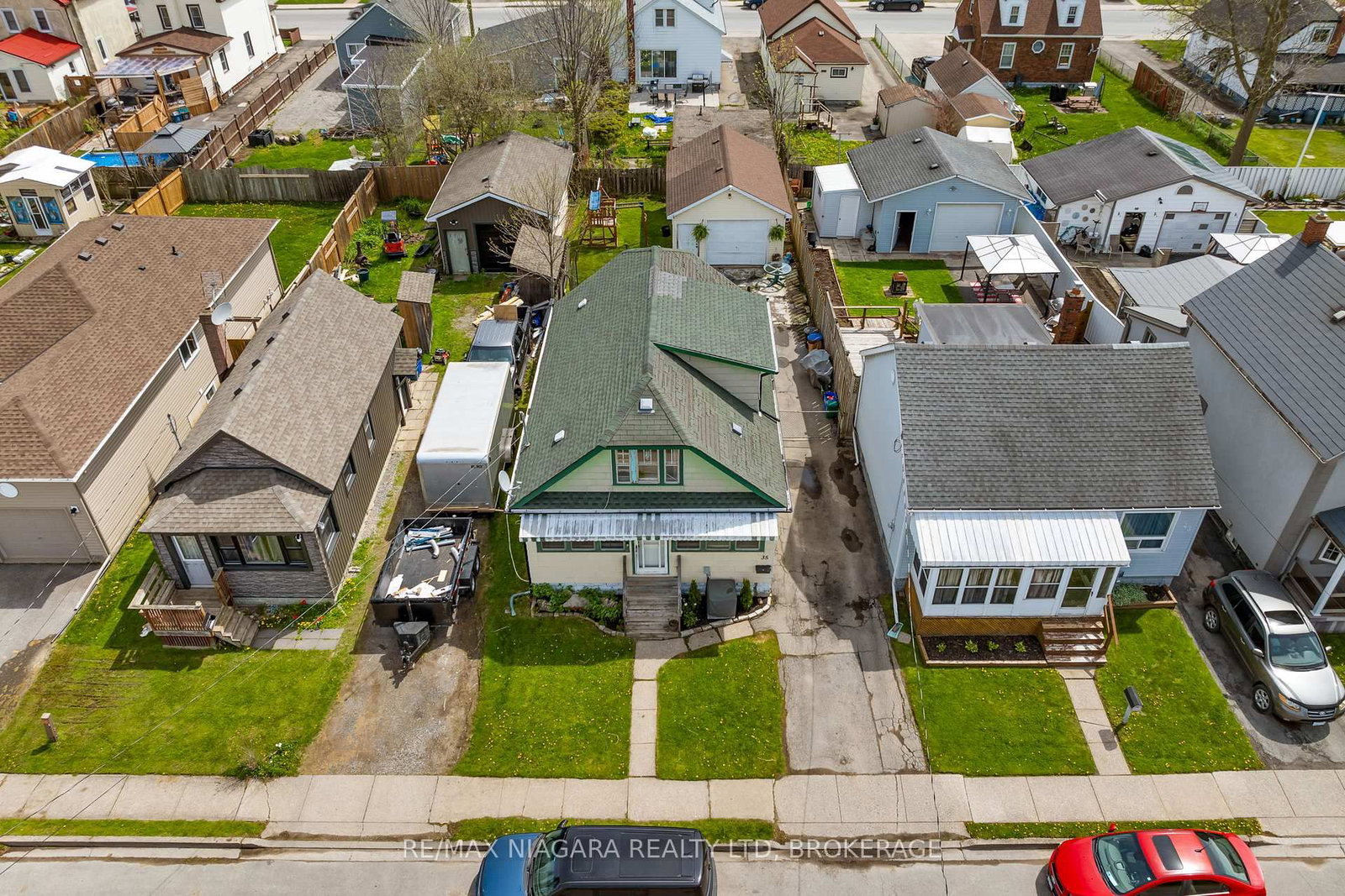 35 Deere Street • Welland, ON photo 24