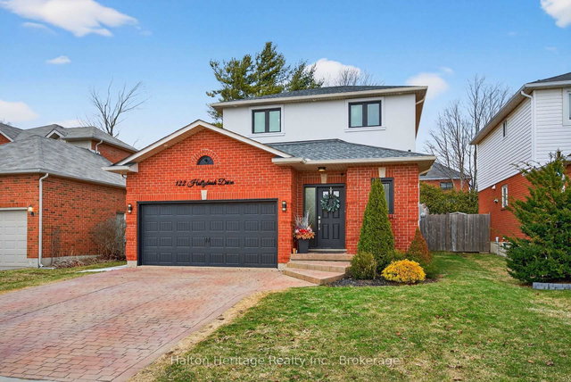 122 Hollybush Drive
