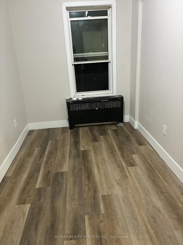 Unit 1 - 748 BARTON Street E
