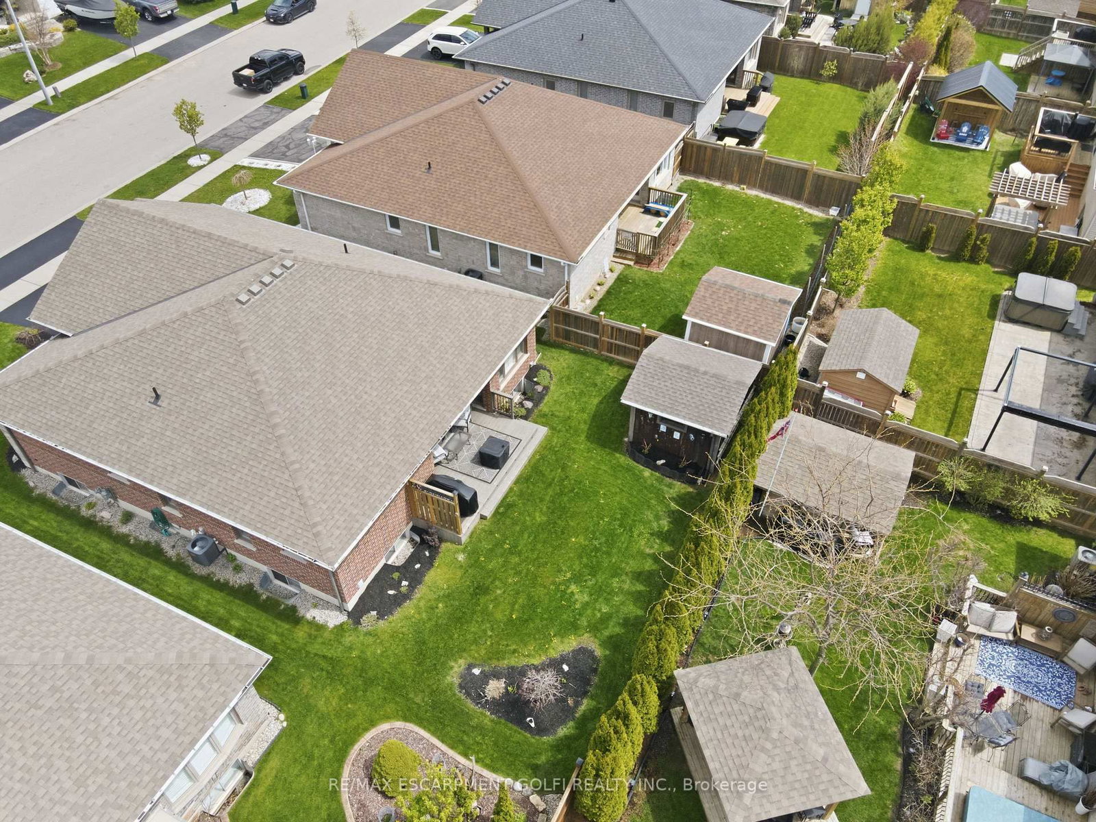 35 Patten Drive • Brant, ON photo 38