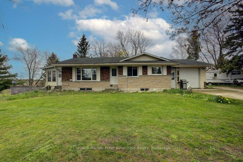 home for sale on 253 2nd Concession
