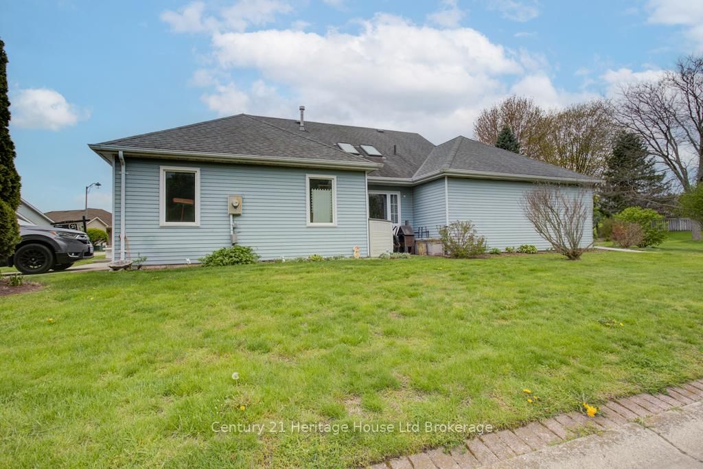 5 Dereham Drive • Tillsonburg, ON photo 28