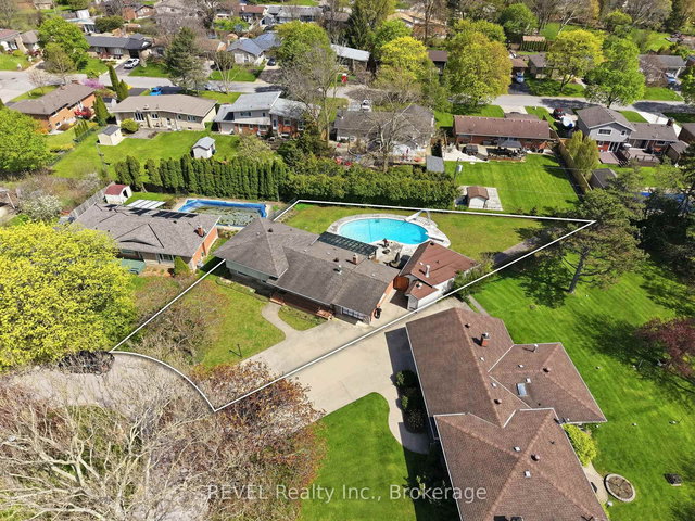 8 Fernwood Terrace