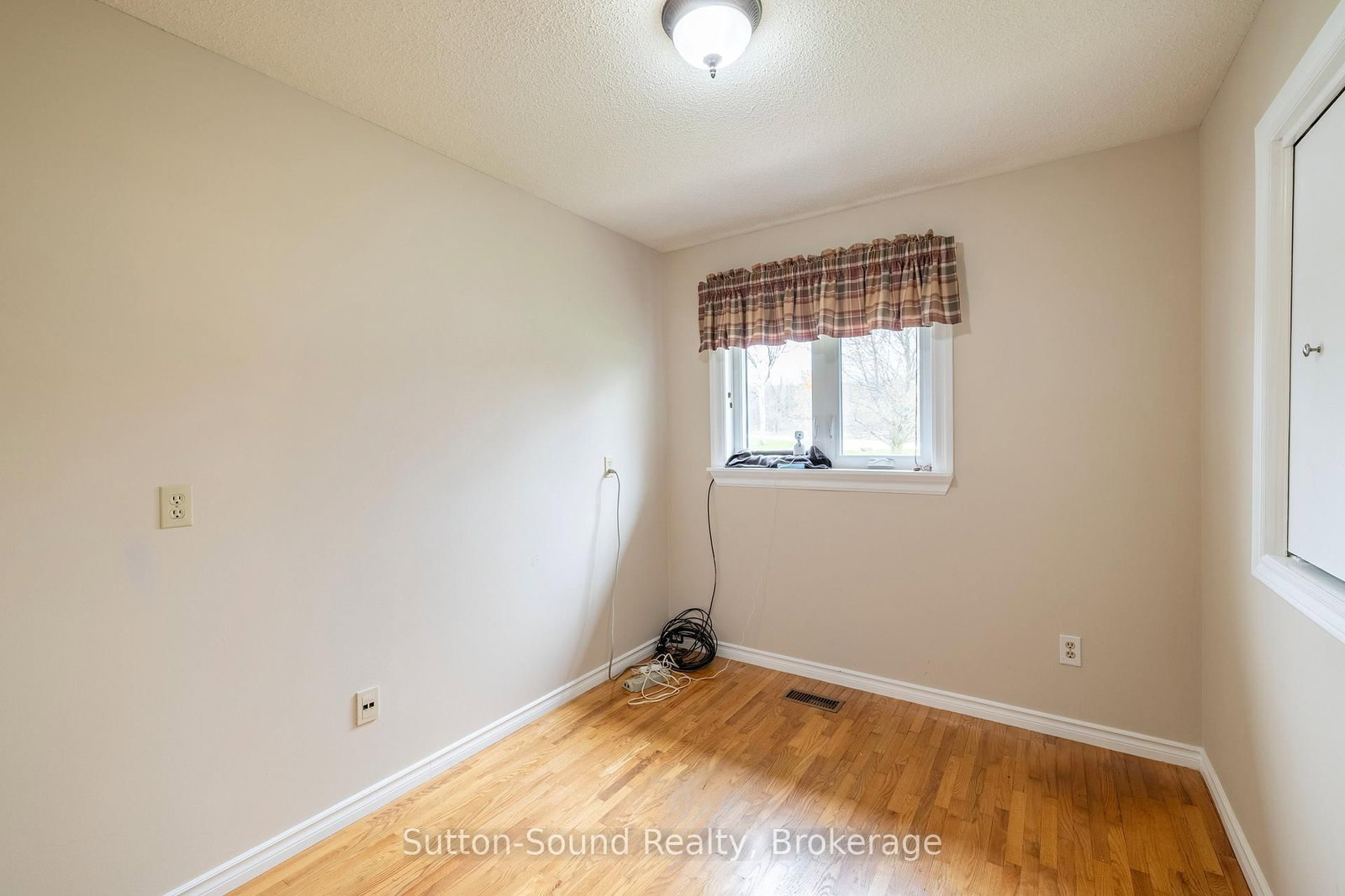 244363 22 Side Road - Photo 16