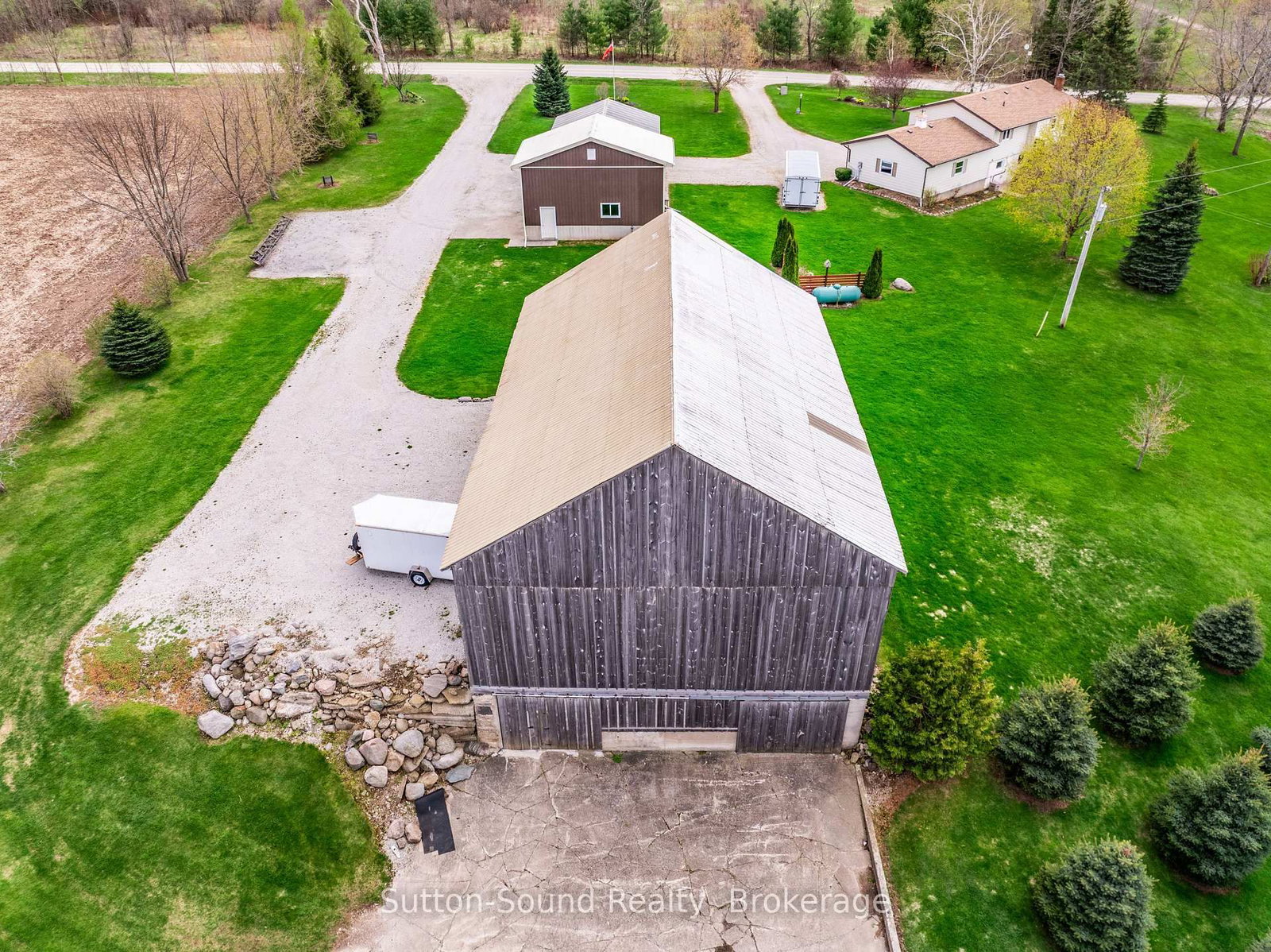 244363 22 Side Road - Photo 41