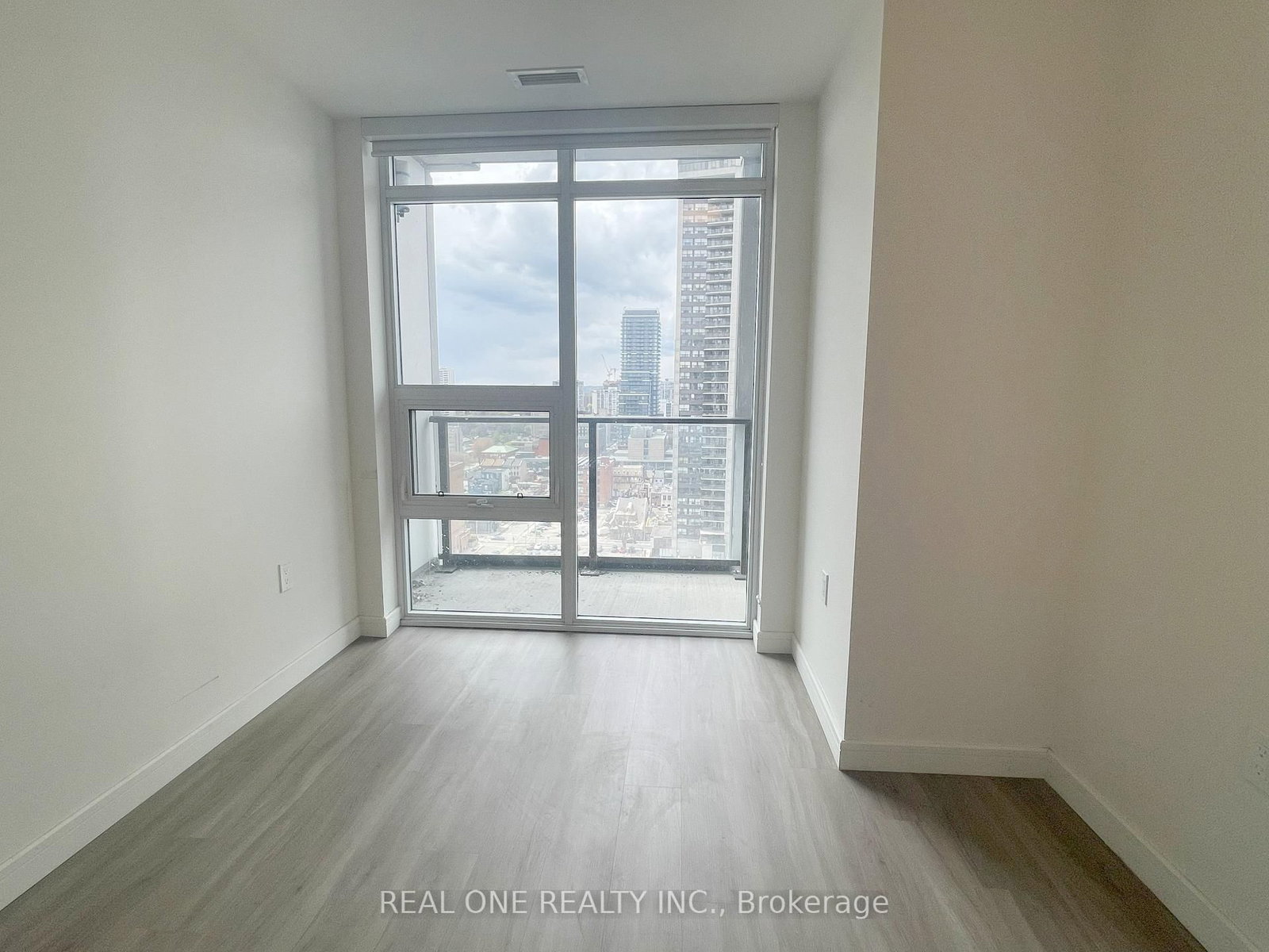 49 Walnut Street S, Unit 1706 - Photo 22