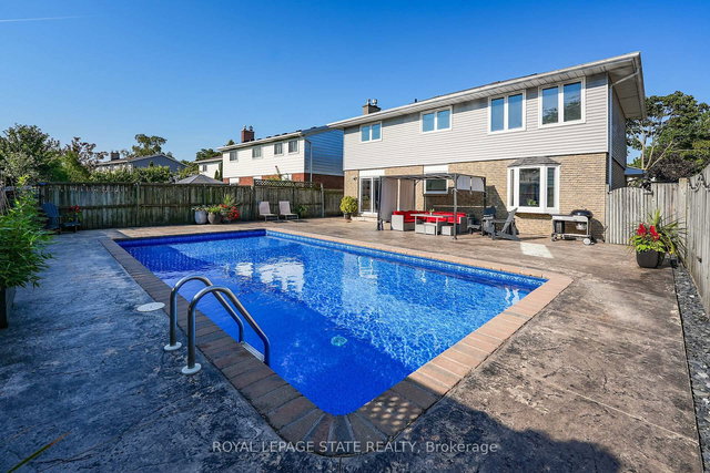 3 Fairington Crescent