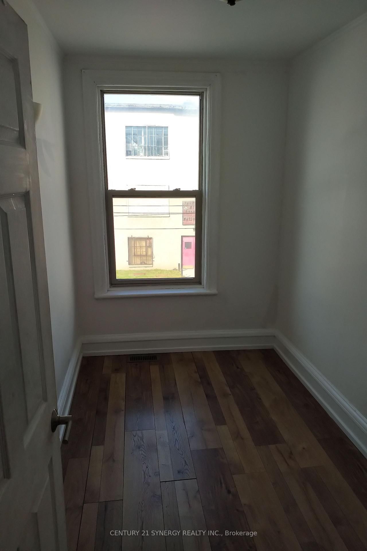 341 Parkdale Avenue • Ottawa, ON photo 16