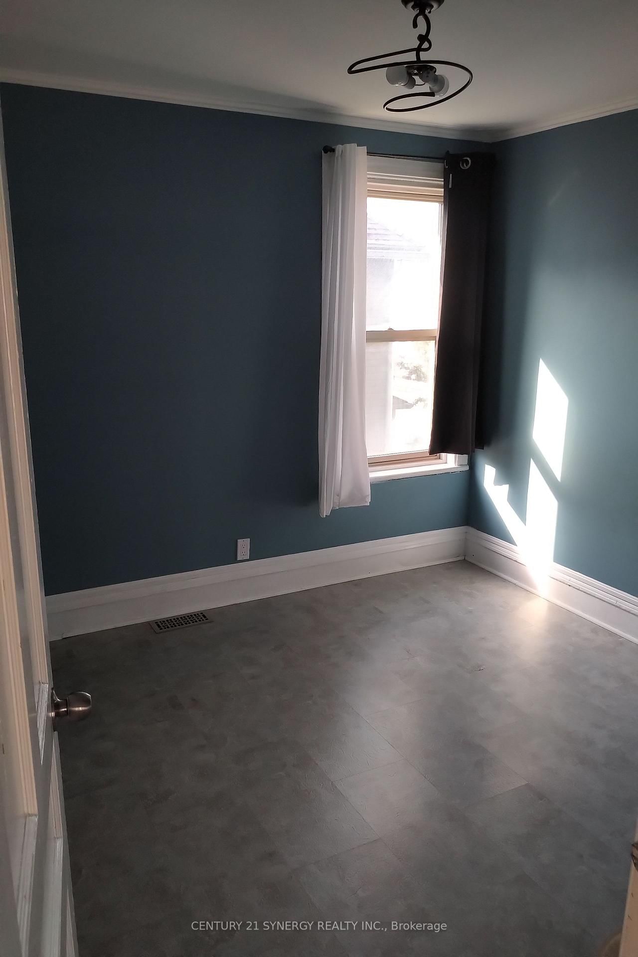 341 Parkdale Avenue • Ottawa, ON photo 17