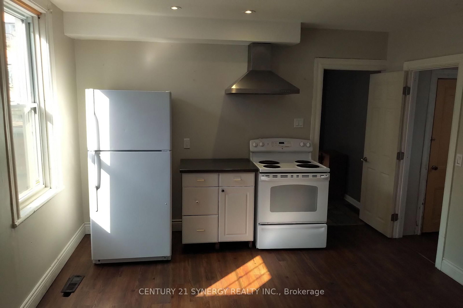 341 Parkdale Avenue • Ottawa, ON photo 9