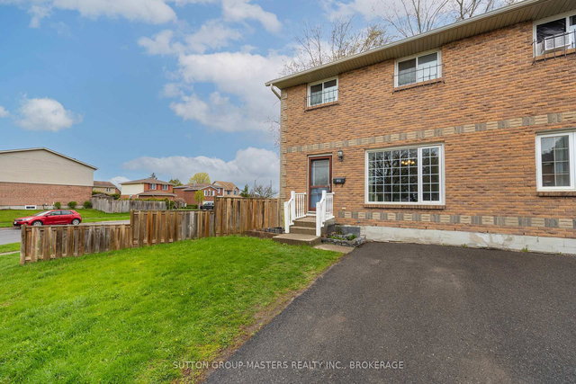 182 Rosemund Crescent