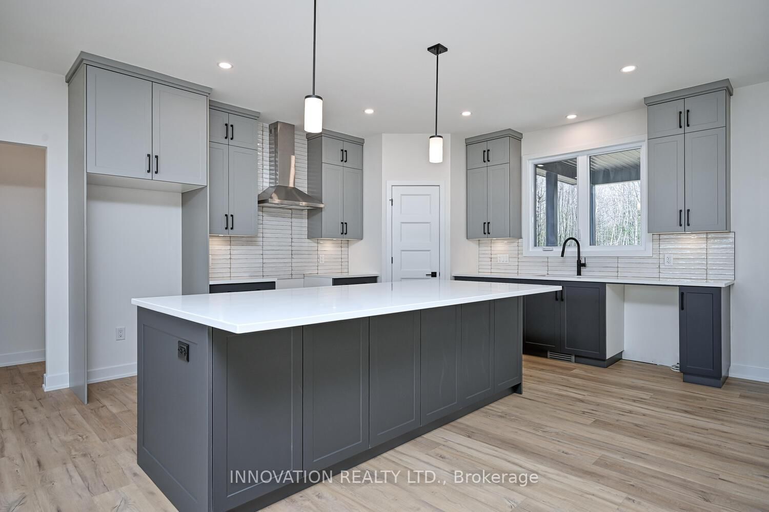 10472 St John Street • North Dundas, ON photo 10
