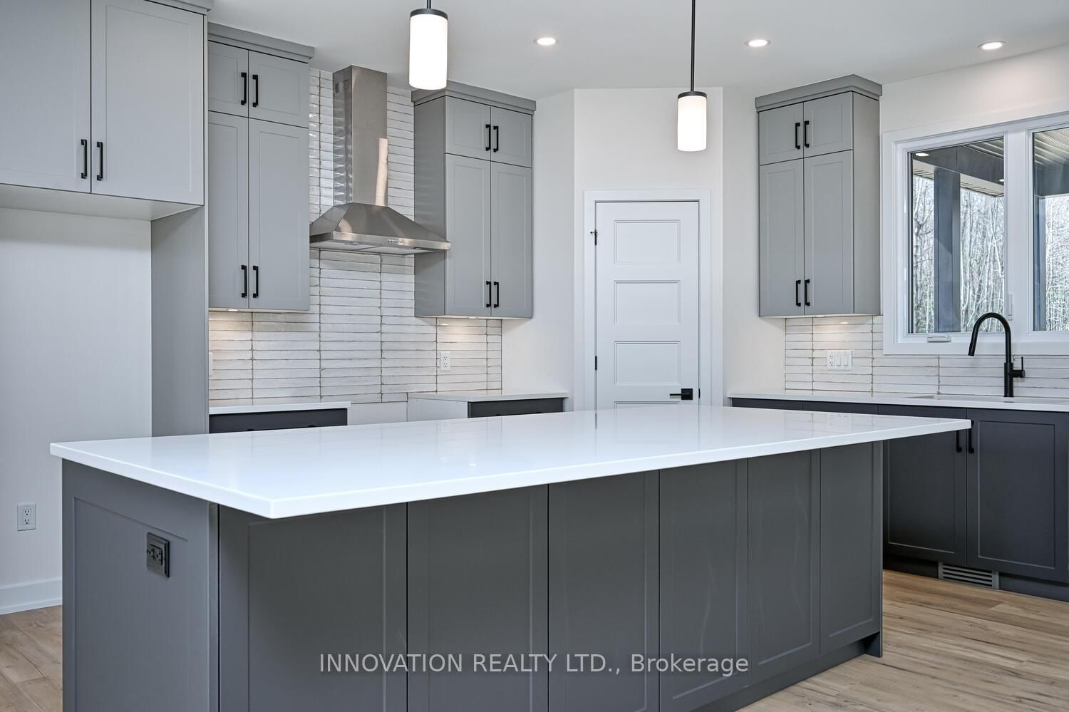 10472 St John Street • North Dundas, ON photo 12