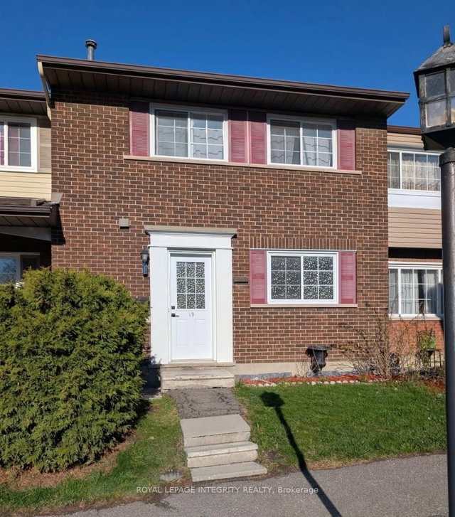 19 - 1585 Heron Road