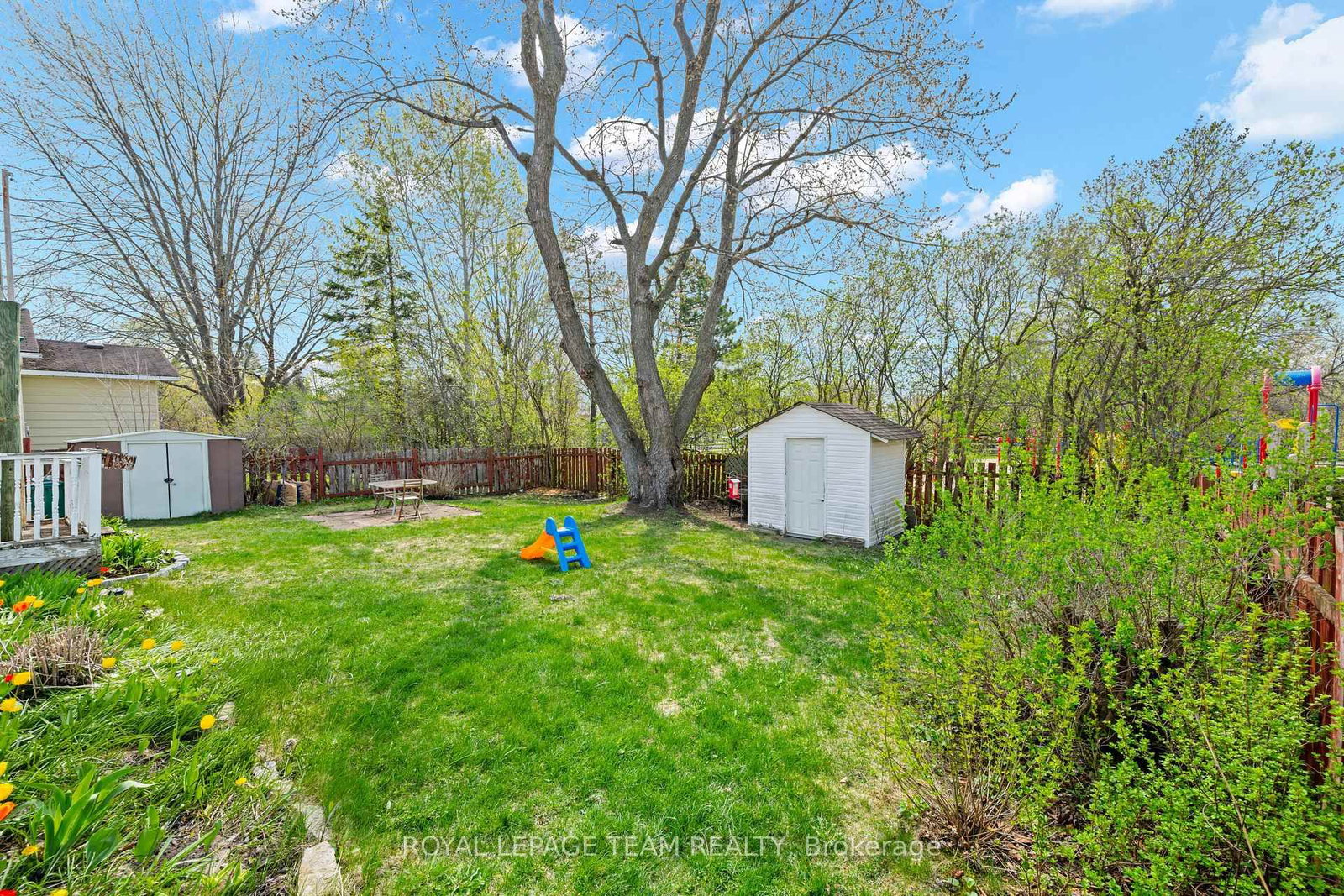 Listing Image 44