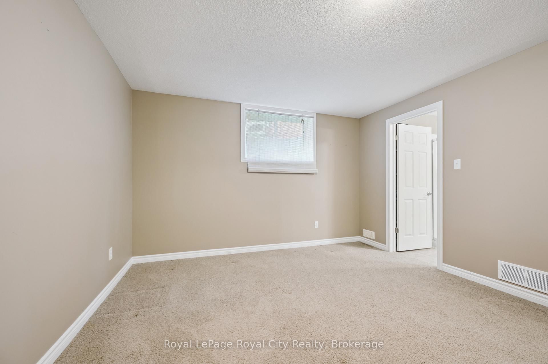 27 Elkin Court, Unit 19