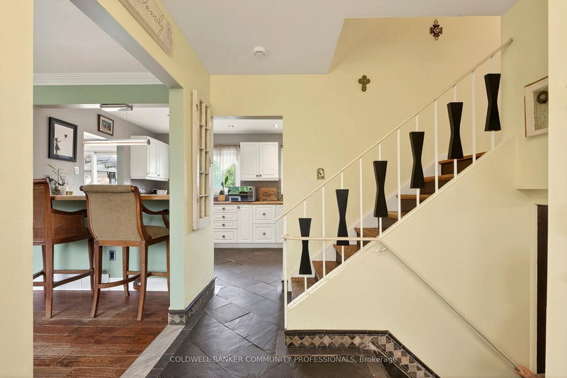 6 Seagram Pl, Hamilton, L8T 4H9 | Image 2