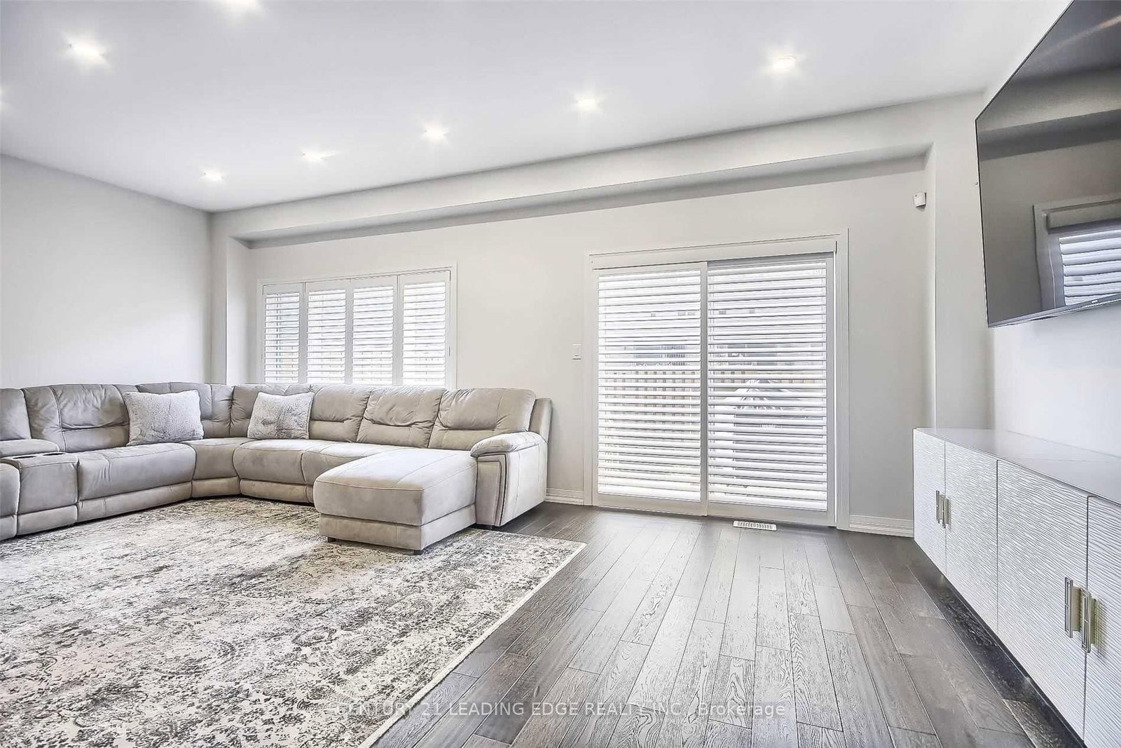 113 Greenwich Avenue - Photo 9