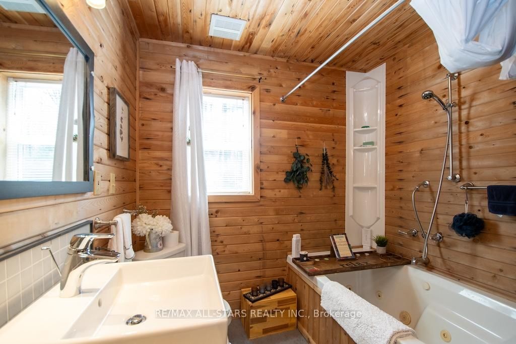 1130 Towering Oaks Drive • Minden Hills, ON photo 38