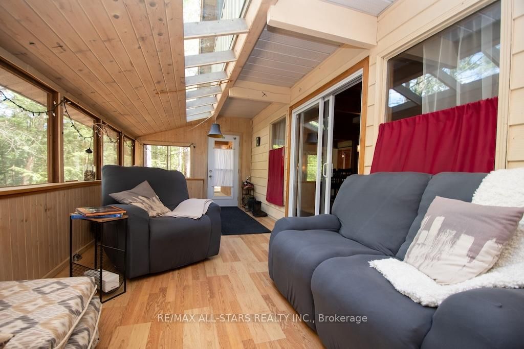1130 Towering Oaks Drive • Minden Hills, ON photo 5