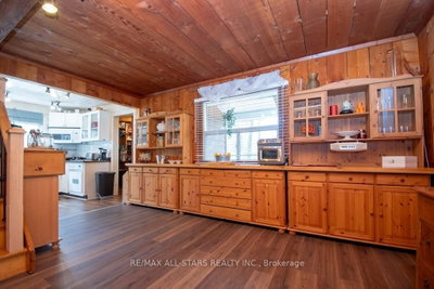 1130 Towering Oaks Drive • Minden Hills, ON photo 9