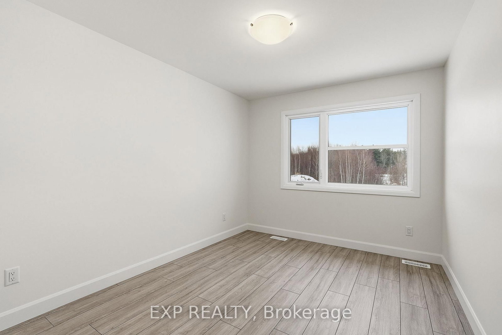 142 Elizabeth Street • North Dundas, ON photo 11