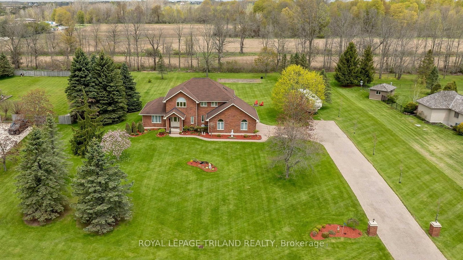 42720 MEADOW WOOD Lane • Central Elgin, ON photo 1