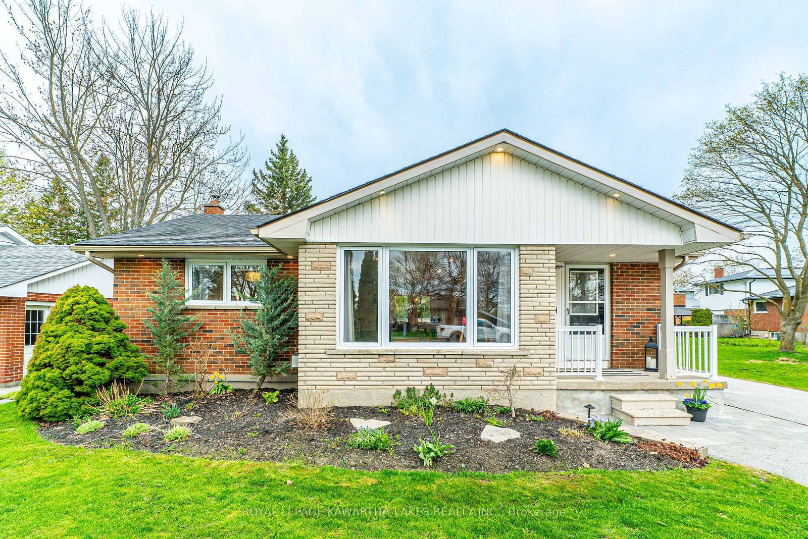 116 Sanderling Crescent • Kawartha Lakes, ON photo 2