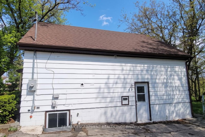 131 Leland St, Hamilton, L8S 3A3 | Image 2