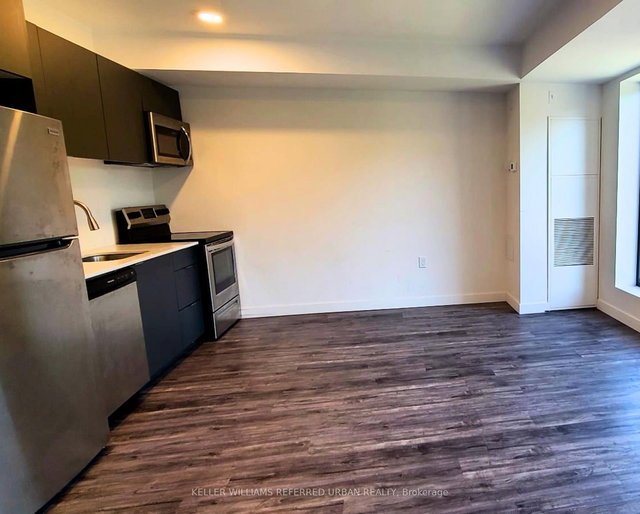 214 - 325 University Avenue W